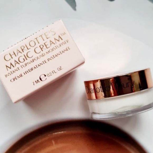 Charlotte Tilbury • Magic Cream Moisturizer - Picture 5 of 7
